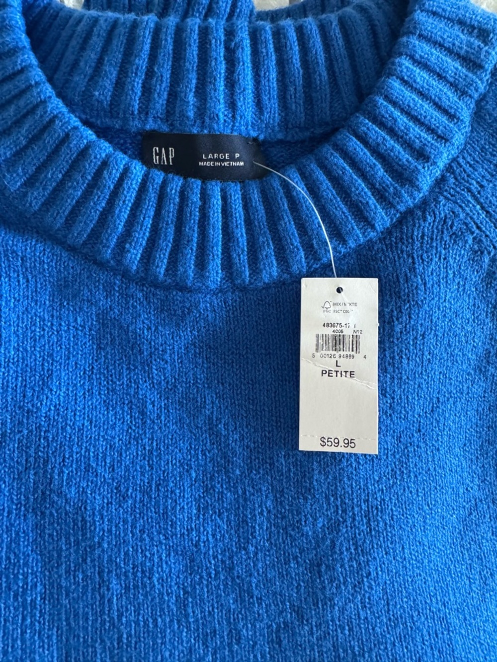 GAP Petite Crewneck Sweater in Cobalt Blue